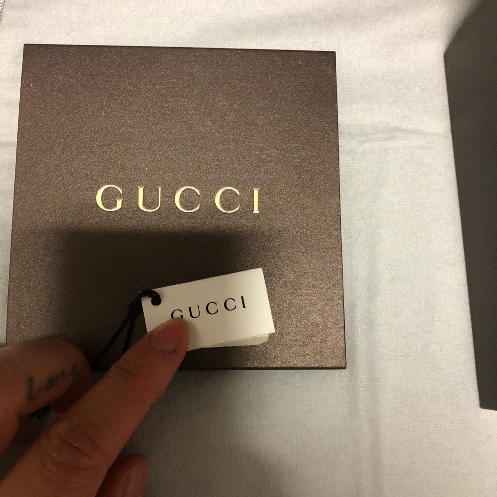 Authentic Gucci Watch - Picture 4 of 8
